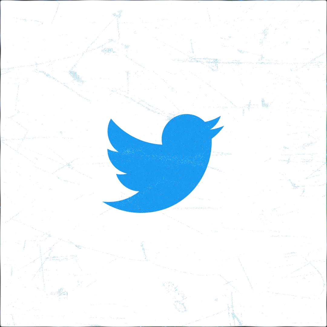 Animated gif showing the product UI for Super Follows on Twitter